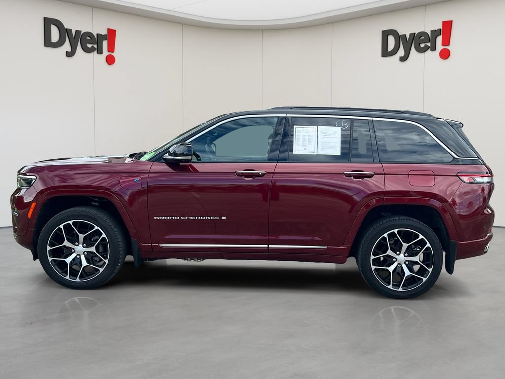 Used 2024 Jeep Grand Cherokee Summit AWD/4WD image 2