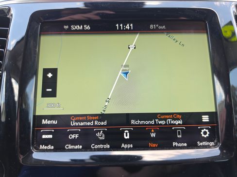 Used 2019 Jeep Cherokee Limited w/ Luxury Group AWD/4WD image 30