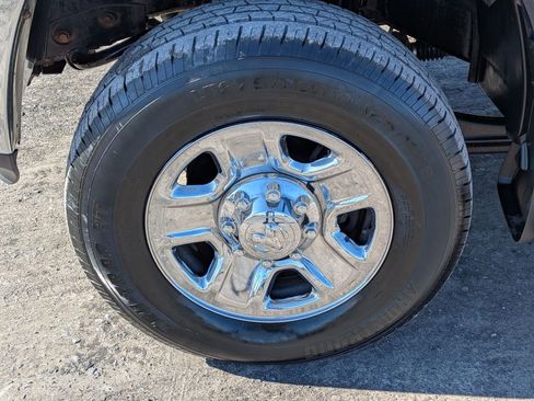 Used 2018 RAM 2500 Tradesman w/ Chrome Appearance Group image 10