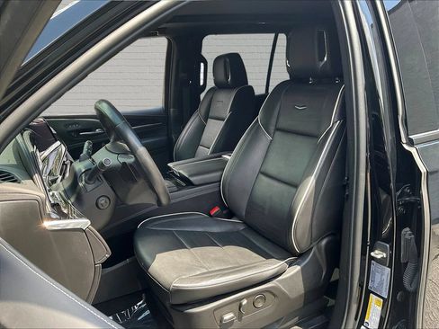 Used 2023 Cadillac Escalade Sport w/ LPO, ONYX Package AWD/4WD image 18