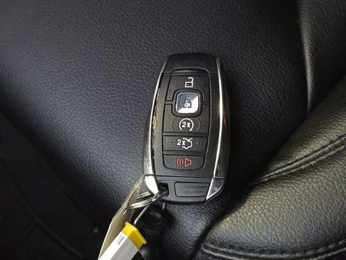 Used 2018 Lincoln MKX Premiere image 35