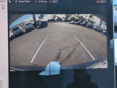 Used 2019 Tesla Model 3 Standard Range Plus image 23