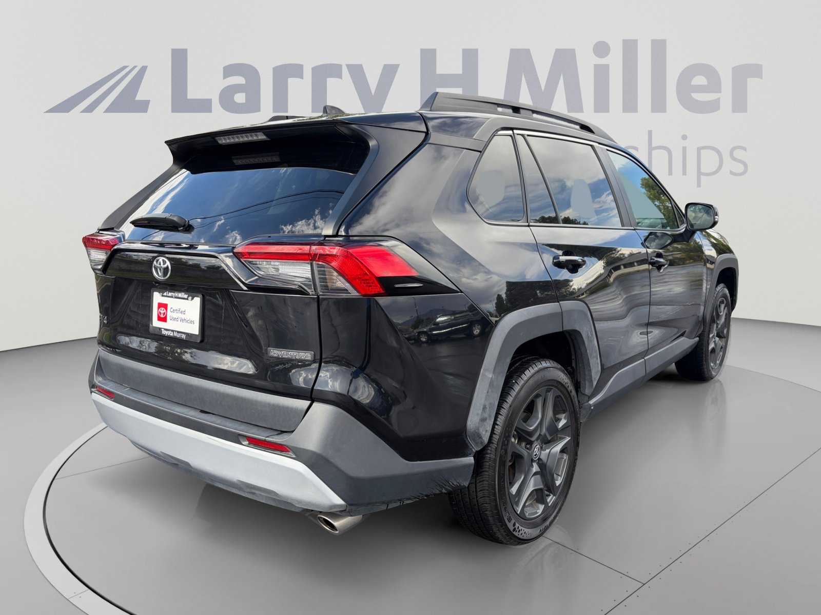 Used 2024 Toyota RAV4 Adventure AWD/4WD image 5