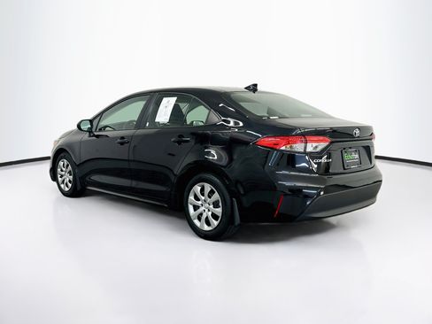 Used 2025 Toyota Corolla LE FWD image 5