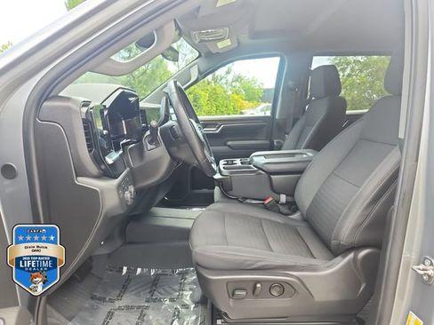 Certified 2024 Chevrolet Silverado 1500 LT AWD/4WD image 15