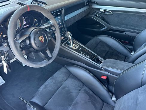 Used 2018 Porsche 911 GT3 RWD image 4