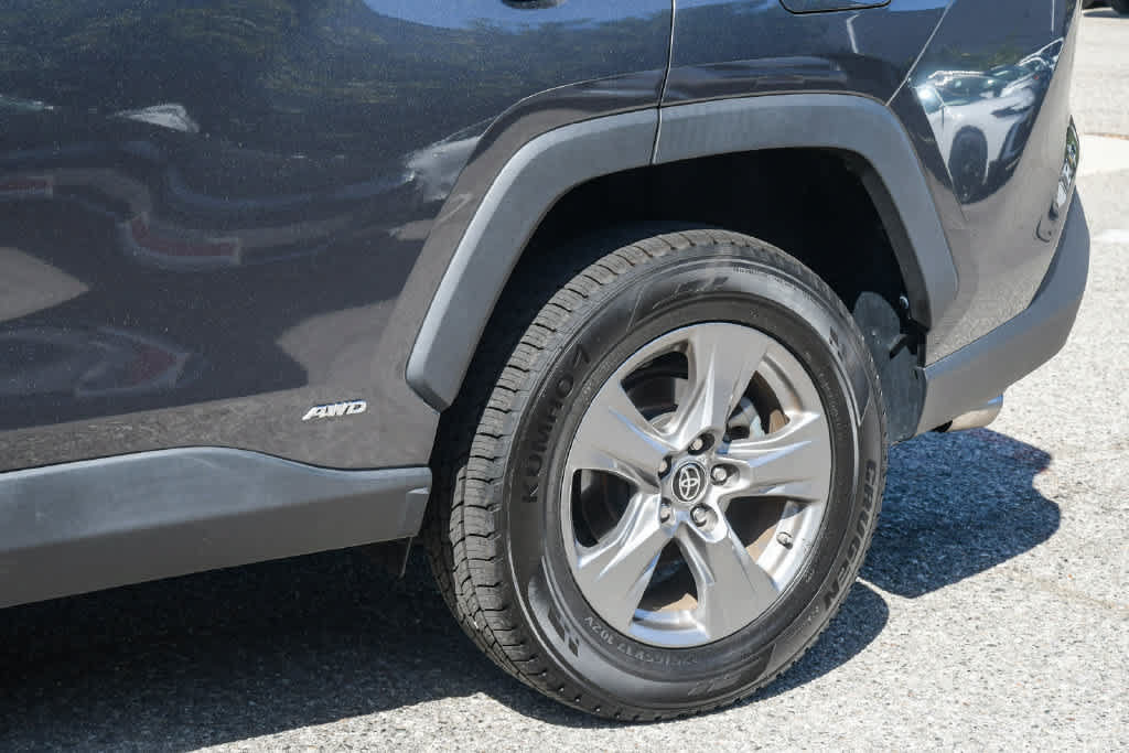 Certified 2024 Toyota RAV4 LE AWD/4WD image 11
