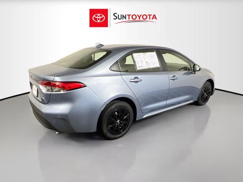 Used 2025 Toyota Corolla LE FWD image 4
