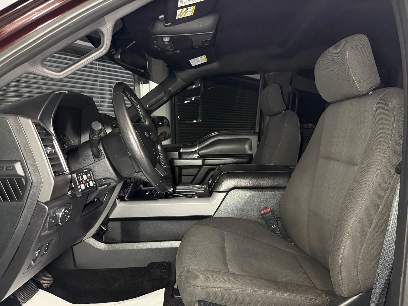 Used 2018 Ford F150 XLT w/ Equipment Group 302A Luxury AWD/4WD image 23