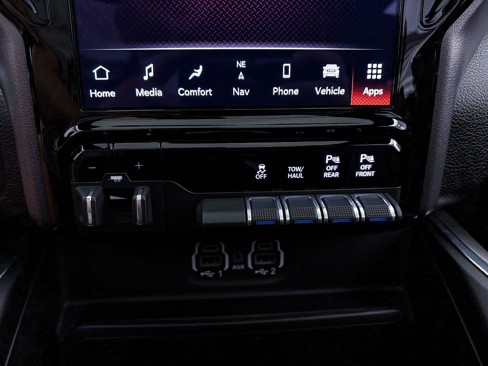 Used 2023 RAM 1500 Laramie AWD/4WD image 30