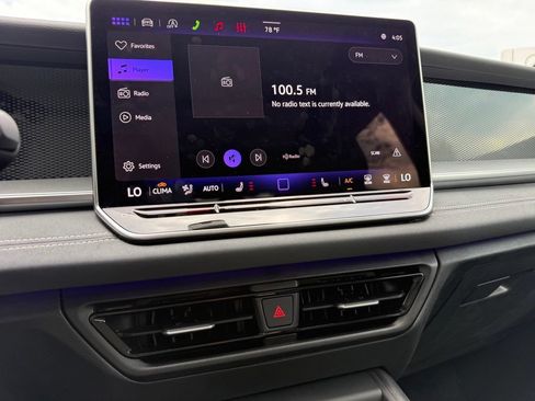 Used 2026 Volkswagen Tiguan SE w/ Panoramic Sunroof Package AWD/4WD image 41
