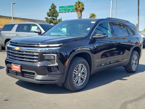 Used 2026 Chevrolet Traverse LT FWD image 29