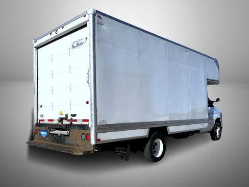 Used 2024 Ford E-450 and Econoline 450 Super Duty w/ Power Windows & Locks Group RWD image 5