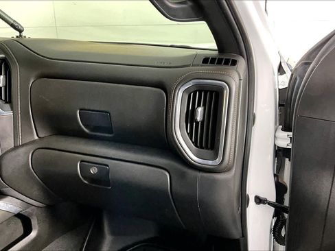 Used 2022 GMC Sierra 2500 AT4 w/ Gooseneck/5TH Wheel Package image 16