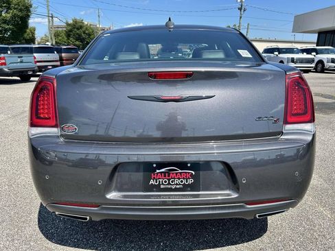 Used 2022 Chrysler 300 S RWD image 3