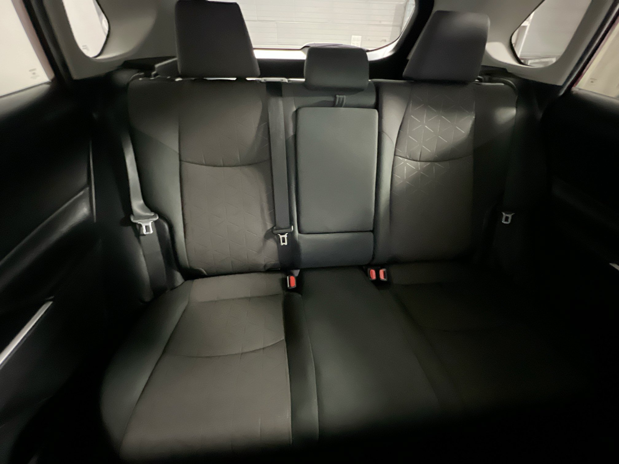 Used 2023 Toyota RAV4 XLE w/ Convenience Package FWD image 33
