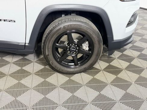 Used 2024 RAM ProMaster 2500 w/ Safety Group image 3