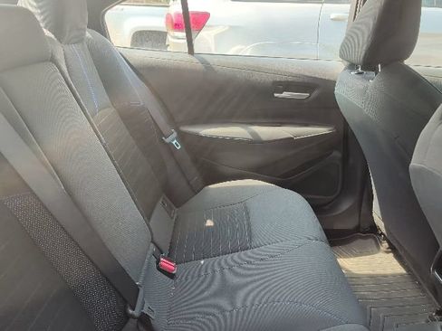 Used 2022 Toyota Corolla SE FWD image 6