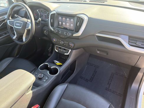 Used 2024 GMC Terrain SLT image 26