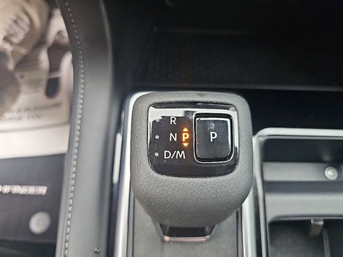 Used 2025 Nissan Pathfinder SV AWD/4WD image 25