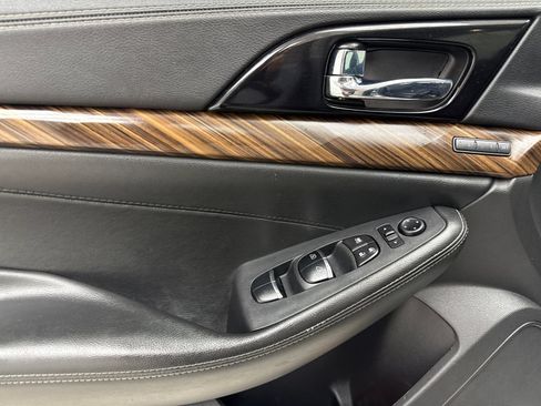 Used 2018 Nissan Maxima Platinum FWD image 35