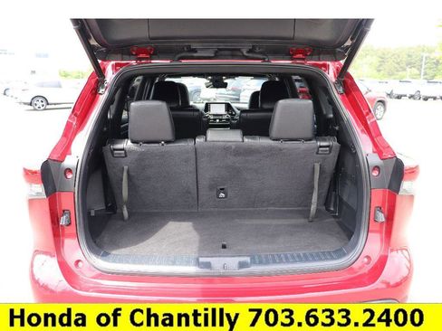 Used 2022 Toyota Highlander XSE FWD image 28