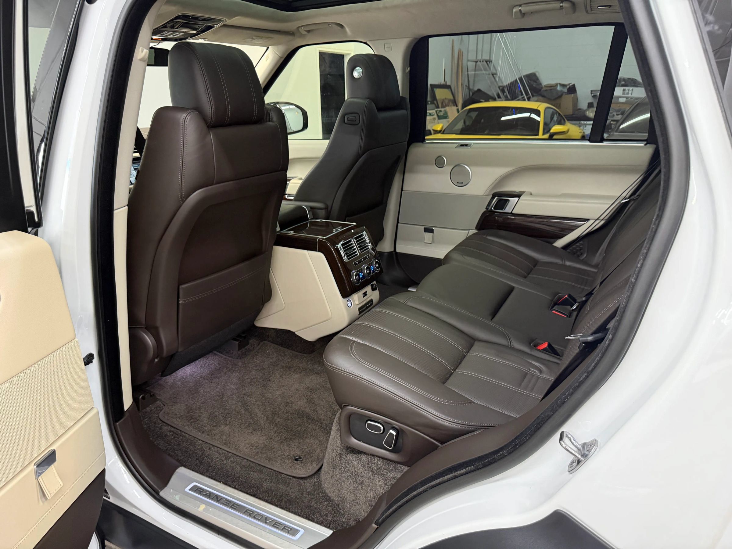 Used 2015 Land Rover Range Rover Long Wheelbase Supercharged AWD/4WD image 25