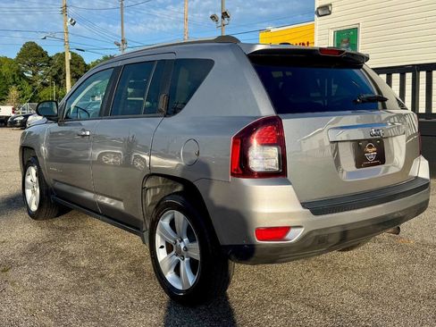 Used 2016 Jeep Compass Sport w/ Power Value Group FWD image 3
