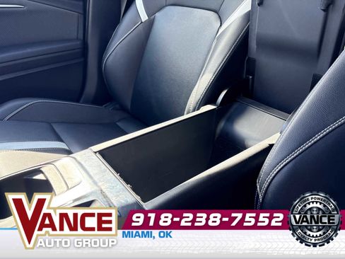 Used 2025 Toyota Camry SE w/ Convenience Package FWD image 33