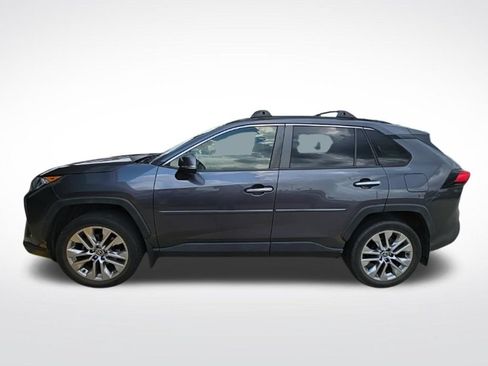 Used 2020 Toyota RAV4 Limited FWD image 16
