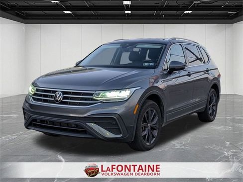 Certified 2023 Volkswagen Tiguan SE image 1