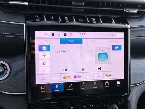 Used 2024 Jeep Grand Cherokee L Overland AWD/4WD image 27