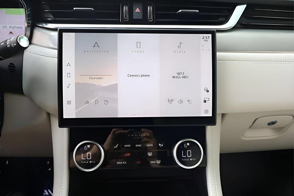 New 2026 Jaguar F-PACE R-Dynamic S AWD/4WD image 23