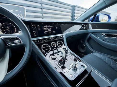 Used 2023 Bentley Continental GT Azure image 54