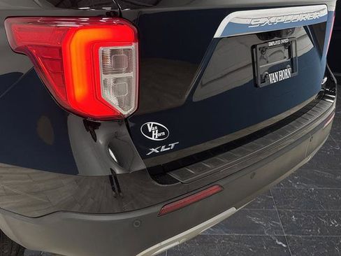 Used 2023 Ford Explorer XLT AWD/4WD image 34