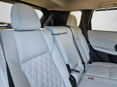 Used 2023 Mitsubishi Outlander SEL image 24