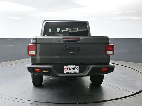 New 2026 Jeep Gladiator Sport AWD/4WD image 8