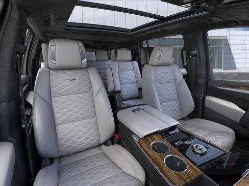 New 2026 Cadillac Escalade ESV Platinum Luxury w/ LPO, Radiant Package AWD/4WD image 16