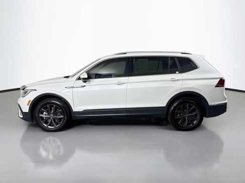 Used 2023 Volkswagen Tiguan SE AWD/4WD image 4