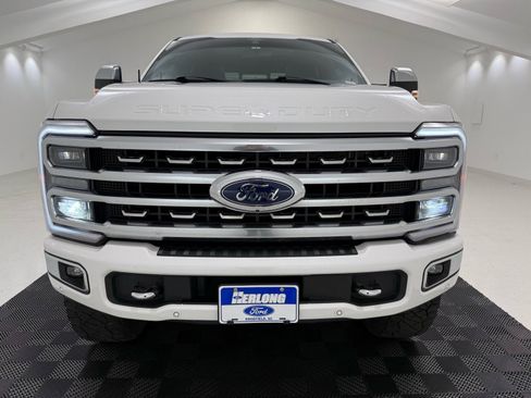 Used 2024 Ford F250 Platinum w/ FX4 Off-Road Package image 2