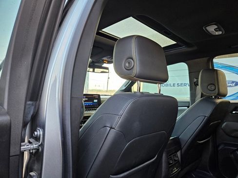 Used 2024 Chevrolet Colorado ZR2 w/ ZR2 Convenience Package III image 16