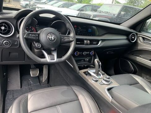 Used 2023 Alfa Romeo Stelvio Ti AWD/4WD image 17