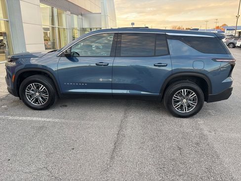 Used 2024 Chevrolet Traverse LS image 6
