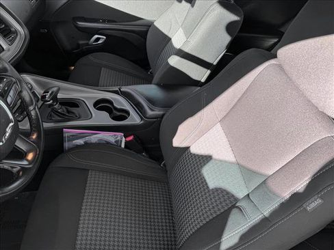 Used 2023 Dodge Challenger SXT w/ Blacktop Package image 9