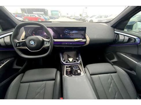 Used 2025 BMW X3 xDrive30i w/ Premium Package AWD/4WD image 5