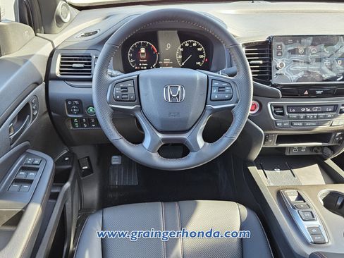 Certified 2025 Honda Ridgeline TrailSport image 11