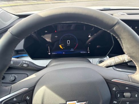 Used 2025 Chevrolet Trax LT w/ Driver Confidence Package image 31