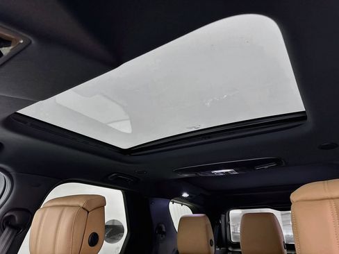 New 2026 Land Rover Discovery Limited Edition AWD/4WD image 22