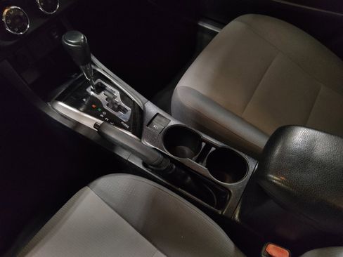 Used 2014 Toyota Corolla L image 26