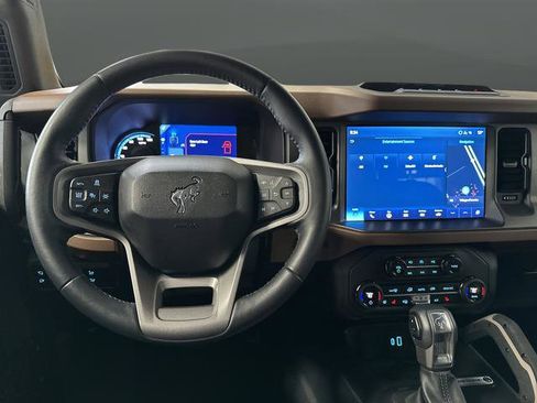 Used 2024 Ford Bronco Outer Banks w/ Sasquatch Package image 5